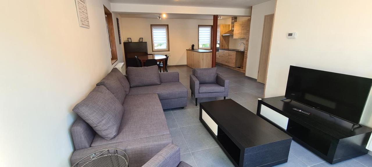 Meubles De Vacances Gite 3 Cles - Les Fres, 4 A 6 Personnes Avec Une Borne Electrique Recharge Voiture Publique Accessible Sur Le Parking Villa Rance Exterior foto